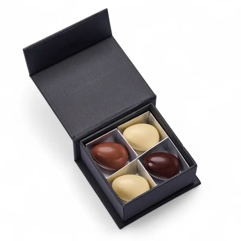 Exclusief magneetdoosje 4 st. praline paaseitjes