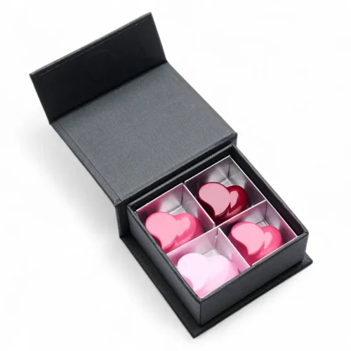 Magneetdoosje 4 stuks bonbonhartjes