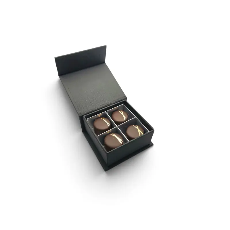 Magneetdoosje 4 stuks Marsepein Bonbons